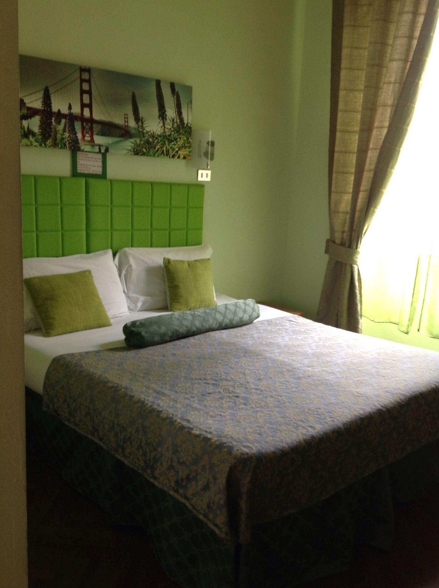 רומא Guest House Meret מראה חיצוני תמונה