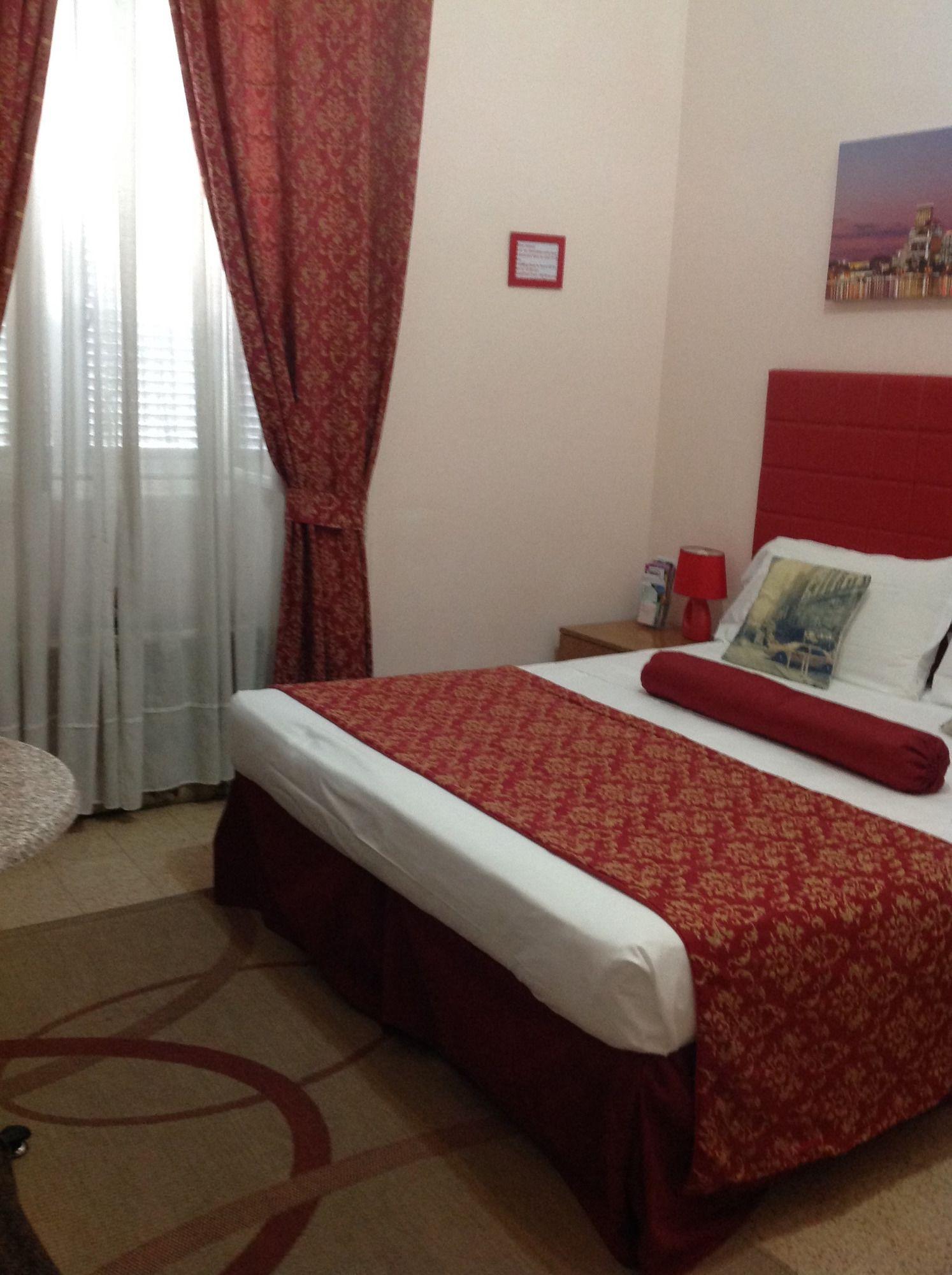 רומא Guest House Meret מראה חיצוני תמונה
