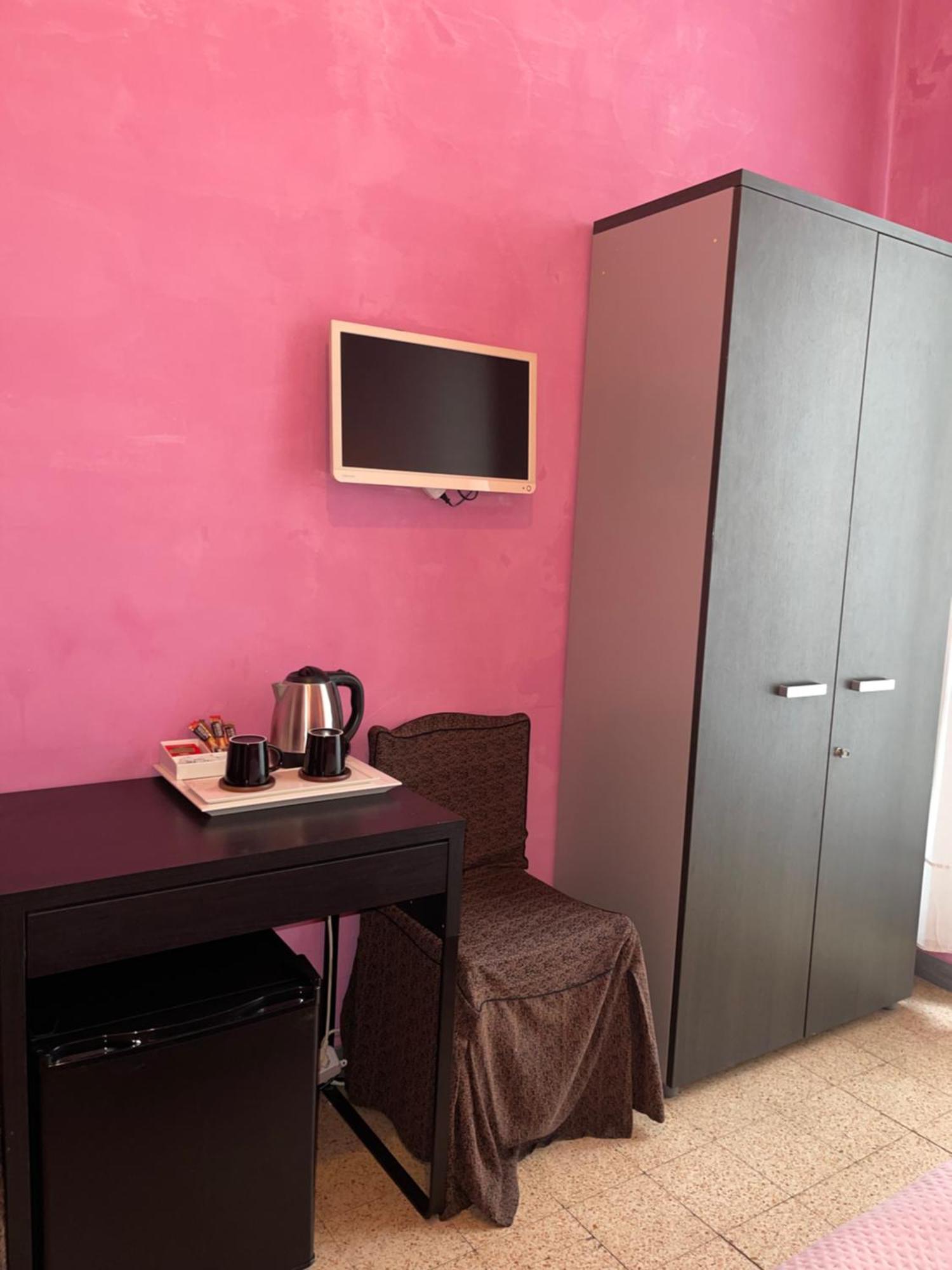 רומא Guest House Meret מראה חיצוני תמונה