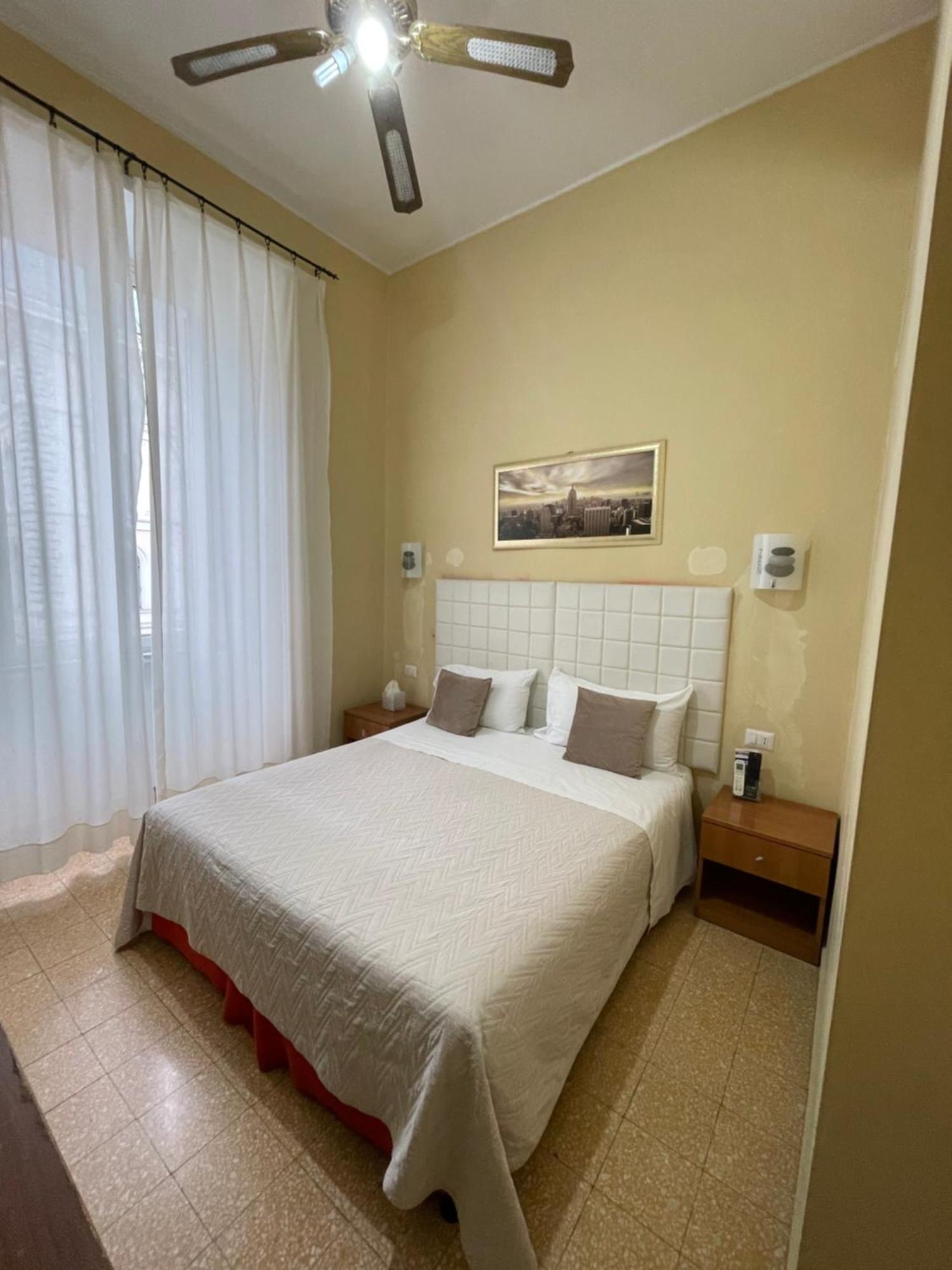 רומא Guest House Meret מראה חיצוני תמונה