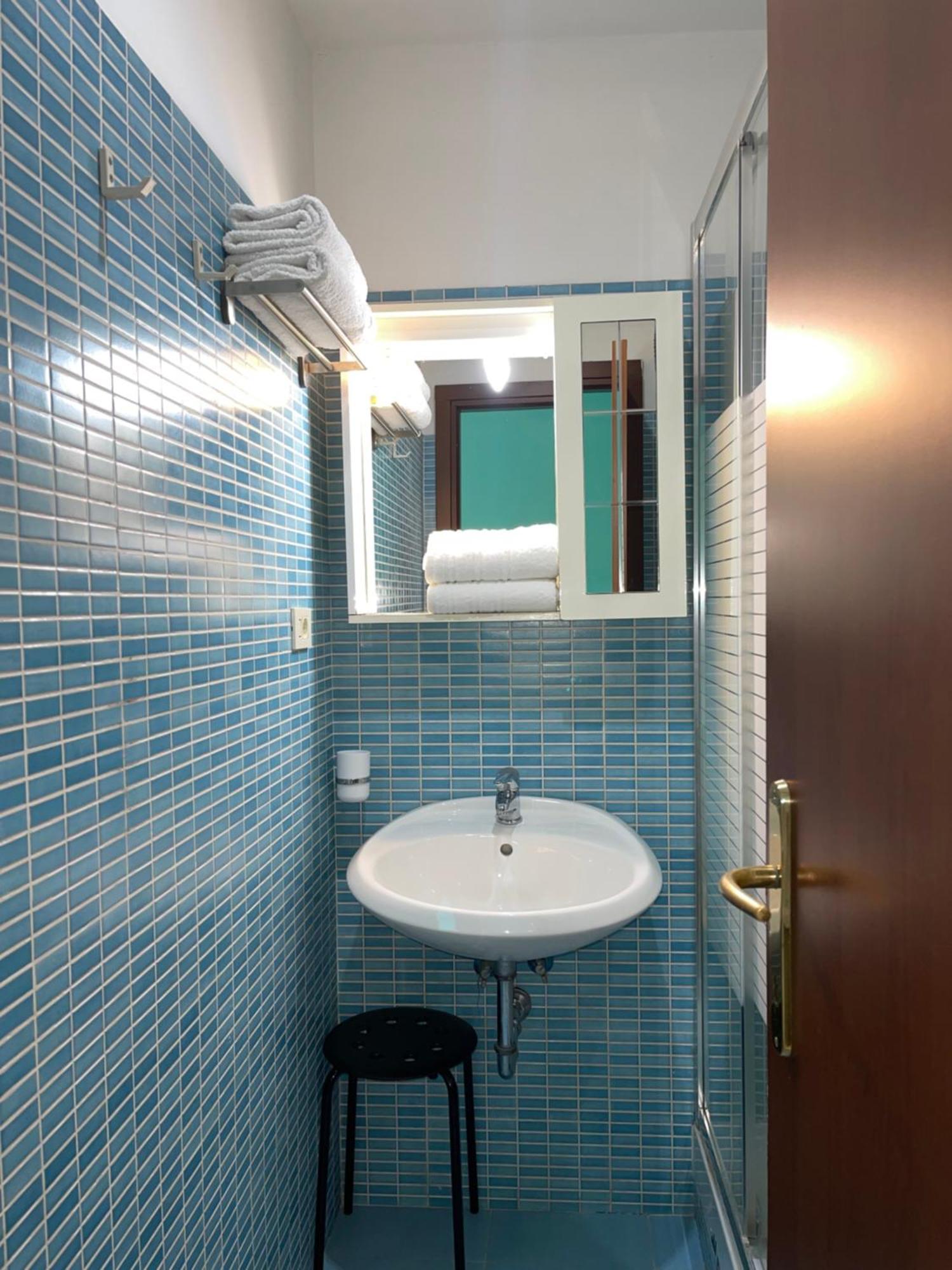 רומא Guest House Meret מראה חיצוני תמונה