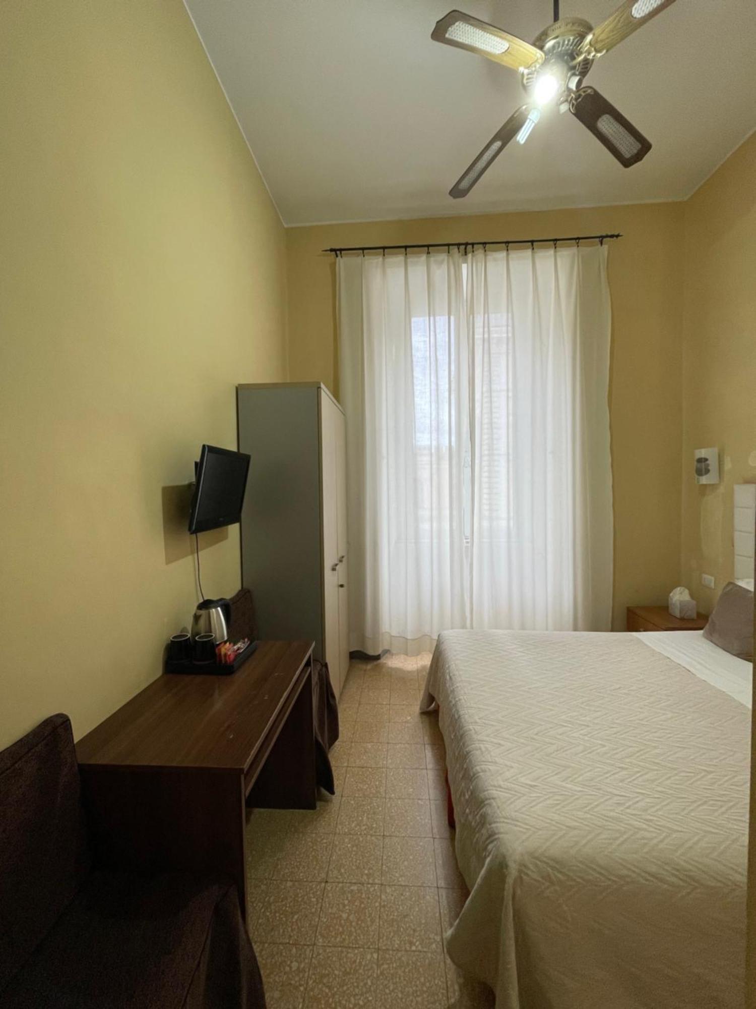 רומא Guest House Meret מראה חיצוני תמונה