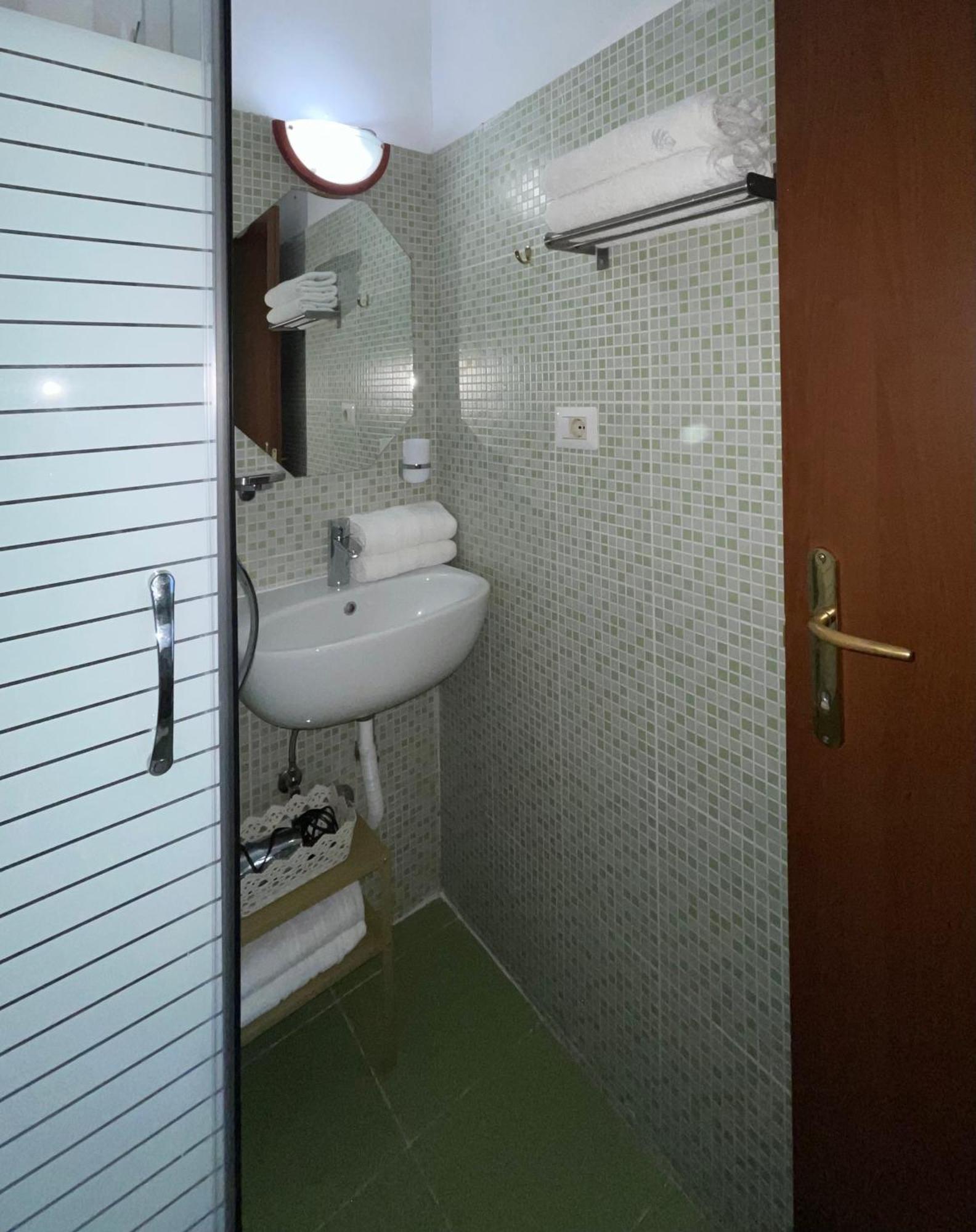 רומא Guest House Meret מראה חיצוני תמונה