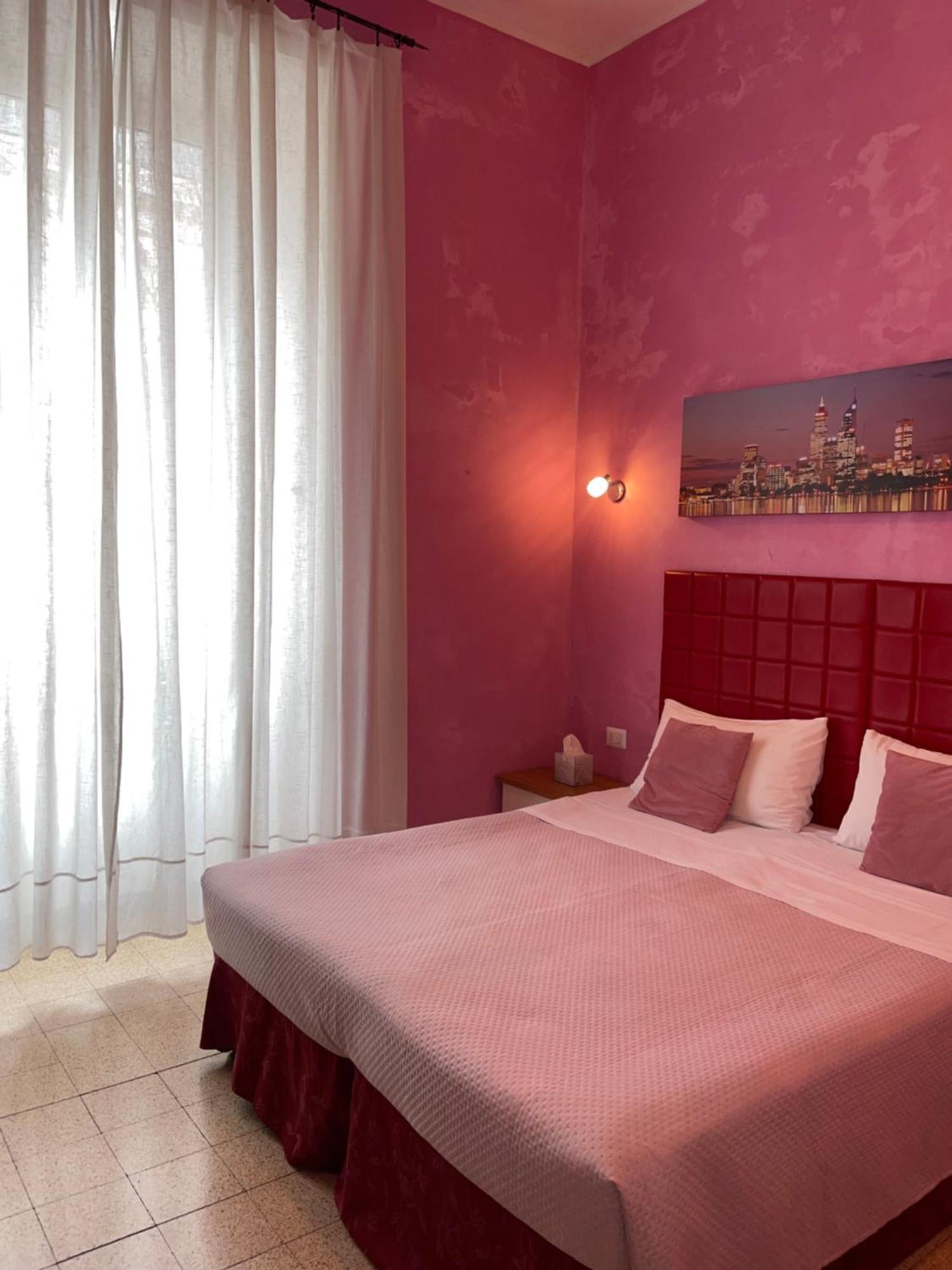 רומא Guest House Meret מראה חיצוני תמונה